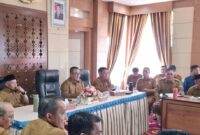 Wali Kota Sungai Penuh Alfin S.H. memimpin rapat pemantapan pelaksanaan qurban 1447 Hijriah/2026 bersama jajaran pejabat daerah, Selasa (12/05).