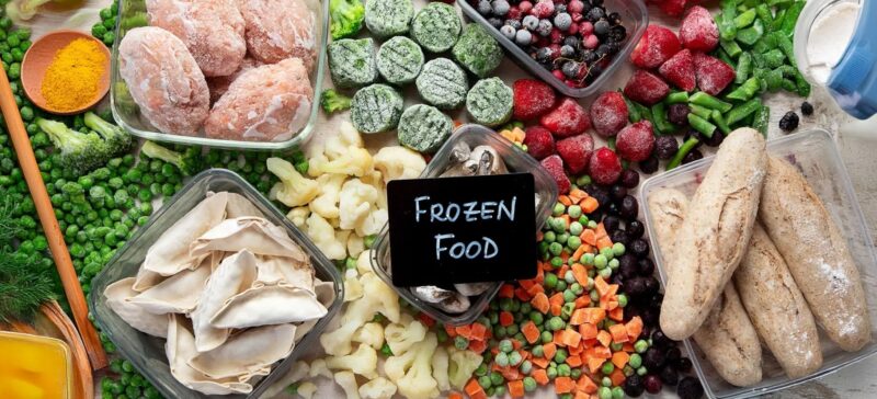 Berbagai jenis frozen food mulai dari sayuran, buah, hingga daging yang siap disimpan dan diolah