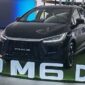 BYD M6 Cross mengusung teknologi PHEV dengan klaim efisiensi bahan bakar hingga 65 km per liter.