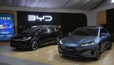 Pengunjung mencoba kendaraan listrik BYD dalam ajang Tech Culture Fest 2026 di GBK Senayan, Jakarta.(Foto: Dok. BYD Motor Indonesia)