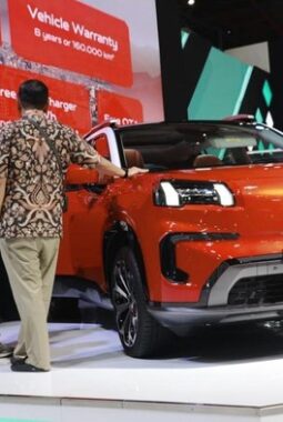 Harga BBM Naik, Penjualan Mobil Listrik Meningkat Tajam