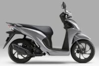 Honda Dio 110 2026 hadir dengan warna baru dan konsumsi BBM tembus 55,6 km/liter, cocok untuk mobilitas harian.