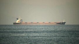 Ilustrasi Selat Hormuz sebagai jalur strategis pengiriman minyak dunia di kawasan Teluk Persia
