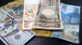 Pergerakan rupiah yang terus melemah terhadap dolar AS dipengaruhi kebijakan The Fed dan ketegangan geopolitik global