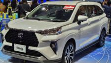 Toyota Veloz Hybrid menawarkan efisiensi bahan bakar tinggi dengan dukungan baterai hybrid bergaransi panjang.(Foto : FahmyFM/GridOto.com)