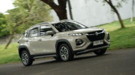 Tampilan Suzuki Fronx 2026 yang mengusung desain SUV coupe modern dengan teknologi hybrid dan fitur keselamatan canggih.( Foto : Rizky.A/GridOto.com)