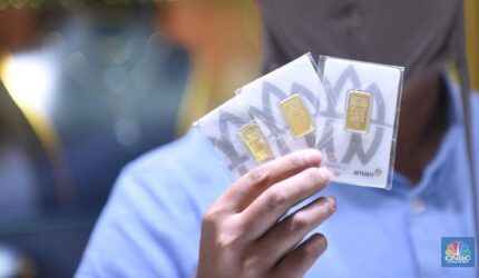 Emas batangan Antam turun harga hari ini Juni 2026