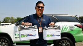 Ilustrasi pengisian BBM dengan campuran bioetanol 5 persen di SPBU sebagai bagian dari kebijakan ESDM (Foto: Pertamina)