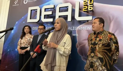 Menteri Komunikasi dan Digital Meutya Hafid menyampaikan penurunan pendanaan inovasi di acara DEAL Jakarta