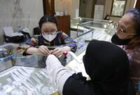Harga emas hari ini di Pegadaian per 2 Juni 2026 bergerak beragam, dengan Antam stabil dan UBS turun.( Foto : CNBC Indonesia/Muhammad Sabki)