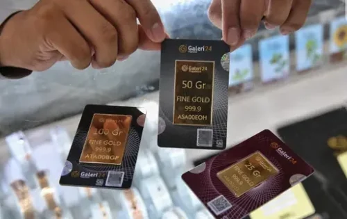 Harga emas Pegadaian hari ini menunjukkan Antam sebagai yang tertinggi dibanding UBS dan Galeri24.(Foto : Liputan6.com/Angga Yuniar)