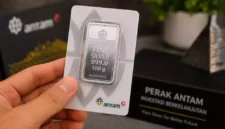 PT Aneka Tambang Tbk menaikkan harga perak murni hari ini, mengikuti penguatan harga perak global.( Foto : Ilustrasi AI)