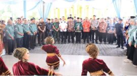 Wakil Ketua II DPRD Kota Sungai Penuh Emrizal menghadiri Sosialisasi Akbar Pencegahan Radikalisme dan Perundungan di Sungai Penuh.