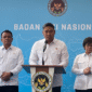Kepala Badan Gizi Nasional (BGN) Sudaryono mengumumkan pemberhentian 261 pegawai non-ASN bermasalah dalam konferensi pers di Jakarta, Senin (27/7).(FOTO:CNN Indonesia/Muhammad Falah)