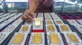 Harga emas Antam terpantau stagnan meski tensi geopolitik di Timur Tengah meningkat.(Foto: ANTARA FOTO/RAISAN AL FARISI)