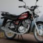 Suzuki Thunder 125 banyak dimanfaatkan sebagai motor untuk usaha bensin eceran karena kapasitas tangki besar.( Foto : Dok.Suzuki )