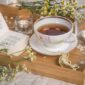 Teh chamomile hangat menjadi salah satu minuman alami yang membantu tubuh lebih rileks sebelum tidur.(Foto : Pixabay/Полина Андреева) 