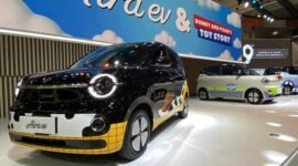 Wuling Aira EV edisi terbatas hasil kolaborasi dengan Toy Story 5 dipamerkan di GIIAS 2026, ICE BSD City, Tangerang, Kamis (30/8/2026).( Foto: Ridwan Arifin/detik.com) 