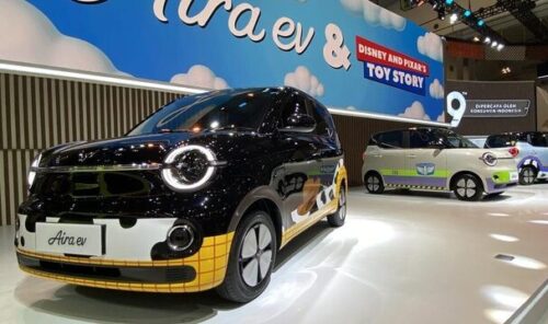 Wuling Aira EV edisi terbatas hasil kolaborasi dengan Toy Story 5 dipamerkan di GIIAS 2026, ICE BSD City, Tangerang, Kamis (30/8/2026).( Foto: Ridwan Arifin/detik.com) 