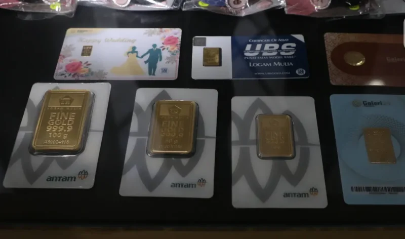 Harga emas Antam, Galeri24, dan UBS di Pegadaian kembali turun pada Sabtu (29/8/2026).(Foto : Liputan6.com/Angga Yuniar)