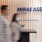 Aktivitas pengunjung di area kantor Mirae Asset Sekuritas Indonesia.(Foto : PT Mirae Asset Sekuritas Indonesia)