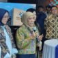 Menteri Komunikasi dan Digital (Menkomdigi) Meutya Hafid (tengah) di Kantor Kementerian Komdigi, Jakarta, Senin (3/8/2026).(Foto : KOMPAS.com/Nawir Arsyad Akbar)
