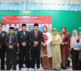 Wakil Ketua I DPRD Kota Sungai Penuh Hardizal menghadiri anjangsana HUT ke-81 RI sekaligus mendukung penyaluran bantuan sosial kepada panti asuhan.
