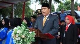 Hutri Randa membacakan teks Proklamasi pada upacara HUT RI ke-81.