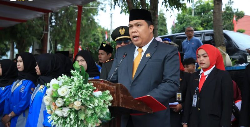 Hutri Randa membacakan teks Proklamasi pada upacara HUT RI ke-81.