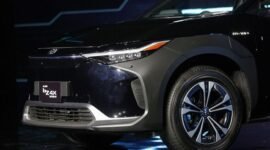 Toyota bZ4X menjadi salah satu mobil listrik yang mendapat subsidi hingga 1,3 juta yen di Tokyo.(Foto: Agung Pambudhy/Detik.com)
