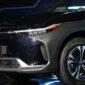 Toyota bZ4X menjadi salah satu mobil listrik yang mendapat subsidi hingga 1,3 juta yen di Tokyo.(Foto: Agung Pambudhy/Detik.com)
