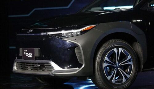 Toyota bZ4X menjadi salah satu mobil listrik yang mendapat subsidi hingga 1,3 juta yen di Tokyo.(Foto: Agung Pambudhy/Detik.com)