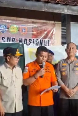 SAR Perpanjang Pencarian 8 Orang Hilang Selat Sunda