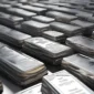 Harga perak Antam hari ini turun Rp2.340 menjadi Rp41.860.(Foto : Ilustrasi perak-silver by AI/liputan6.com)