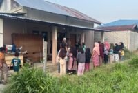 Suasana di sekitar lokasi kejadian di Desa Sumur Anyir