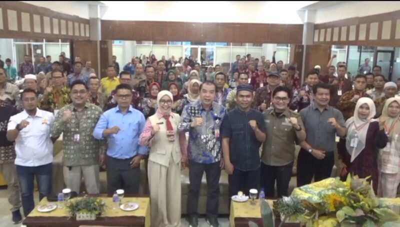 Ratusan anggota BPD Sungai Penuh mengikuti Bimtek di Grand Hotel Jambi, Kamis (24/9/2026).