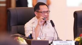 Mendagri Muhammad Tito Karnavian saat membahas strategi mendorong pertumbuhan ekonomi daerah.(Foto : Kemendagri)