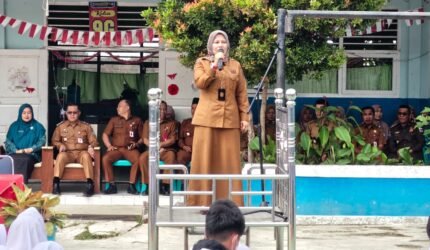 Tim Penggerak PKK Kota Sungai Penuh mengunjungi SMPN 8 dalam Program 3S.