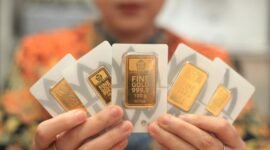 Harga emas Antam hari ini naik Rp31.000 menjadi Rp2.670.000 per gram pada Jumat, 4 September 2026.(Foto: ANTARA FOTO/Reno Esnir)