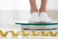 Dokter menjelaskan alasan dan waktu yang tepat untuk menimbang berat badan saat menjalani program penurunan berat badan.(Foto : jcomp/tribunnews.com)