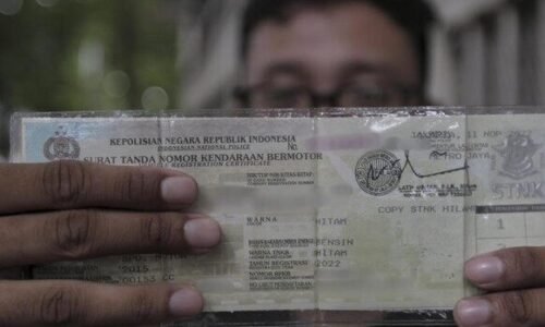 Ilustrasi STNK digital yang kini dapat digunakan pengendara melalui aplikasi Digital Korlantas.(Foto : CNNIndonesia /Adhi Wicaksono)