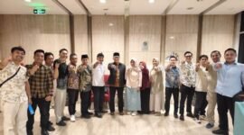Pengurus Aliansi Merah Putih menyampaikan aspirasi PPPK kepada Kepala BKN Prof. Zudan Arif Fakrullah.(Foto: Dokumentasi AMP for JPNN)