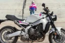 Yamaha XSR900 2027 hadir dengan warna Neon White yang mengusung nuansa balap era 1990-an untuk pasar Eropa.(Foto : Paultan)