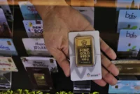 Daftar harga emas Galeri24, Antam, dan UBS di Pegadaian.(Foto : Liputan6.com/Angga Yuniar)