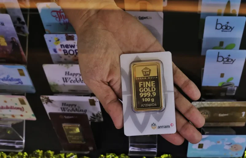 Daftar harga emas Galeri24, Antam, dan UBS di Pegadaian.(Foto : Liputan6.com/Angga Yuniar)