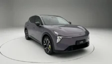 Xpeng Mona L05 hadir dengan desain sporty, fitur modern, dan pilihan penggerak EV serta EREV.(Foto : Carscoops)