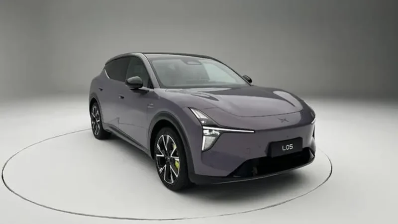 Xpeng Mona L05 hadir dengan desain sporty, fitur modern, dan pilihan penggerak EV serta EREV.(Foto : Carscoops)