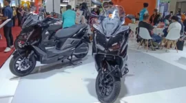 Yadea GT80 mengandalkan baterai ganda untuk mengejar jarak tempuh lebih dari 180 km dalam sekali pengisian daya.(Foto : Ist)