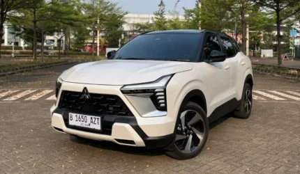 Mitsubishi New Xforce ICE dengan desain SUV modern dan fitur keselamatan untuk mobilitas perkotaan.