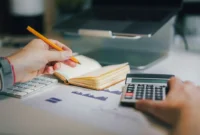 Financial wellness membantu seseorang mengelola keuangan, menyiapkan dana darurat, dan merencanakan masa depan.(Foto : unsplash.com)